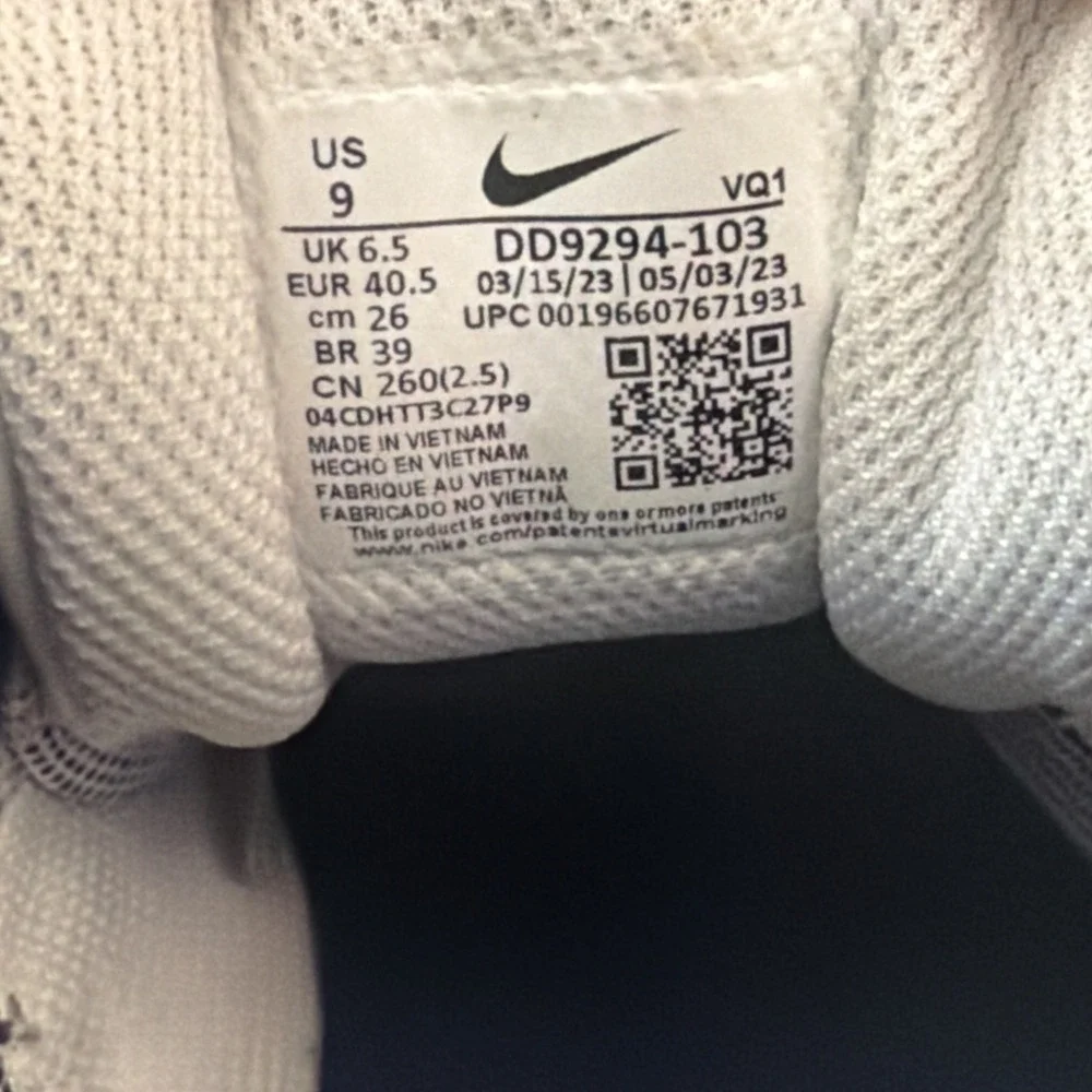 Nike Downshifter 12 White Jade Womens Size 9 Running Shoes‎ Sneakers DD9294-103